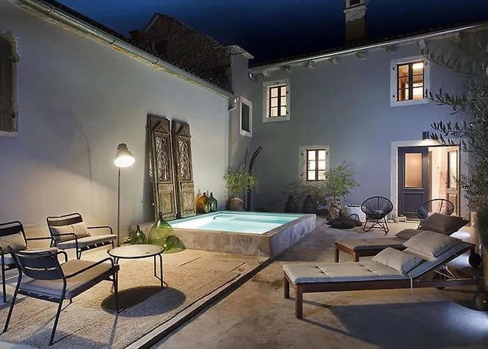 펜션 Petit Radetići